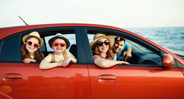 Conseils pour réviser sa voiture avant les vacances d'été